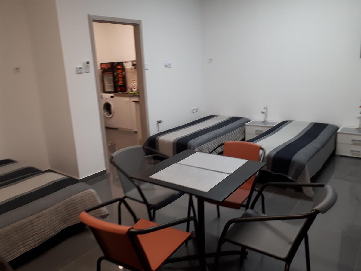 Kertvarosi Apartman II Tiszaújváros Exterior foto