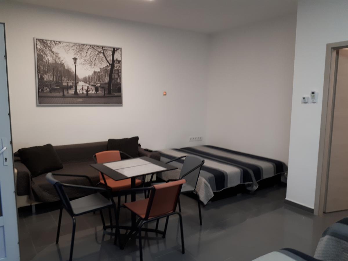 Kertvarosi Apartman II Tiszaújváros Exterior foto